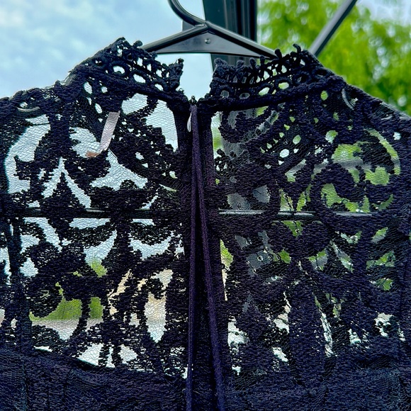 💥😍FREE PEOPLE NORTH STAR BLACK DRESS~ SEQUENCE,LACE, BELL SLEEVES = SEXY & HOT - Picture 6 of 9